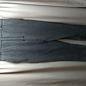 Mens Eddie Bauer sweatpants size XL in gray w pockets.